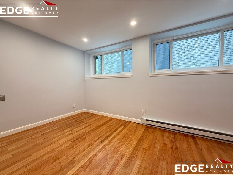 Building Photo - 39 Englewood Ave