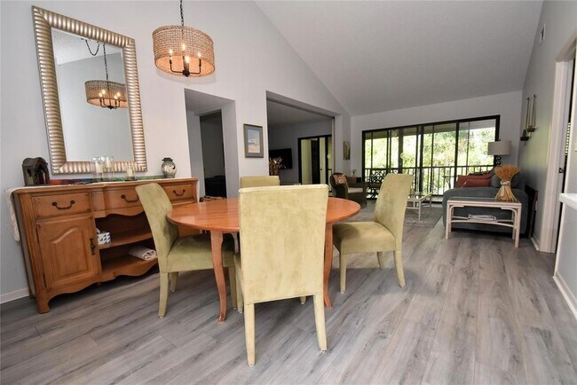 Building Photo - 1657 Brookhouse Cir
