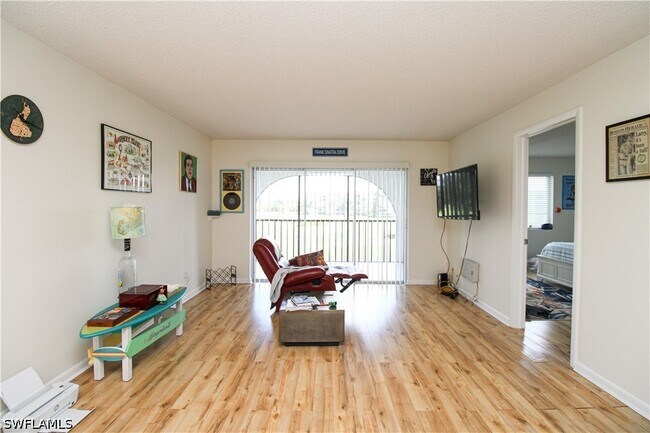 Building Photo - 41 High Point Cir S