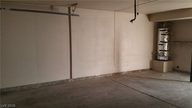 Building Photo - 1745 Mt Hood St