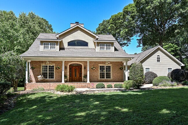 Primary Photo - 8729 Riverwood Rd