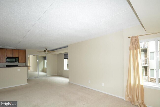 Building Photo - 75 S Reynolds St