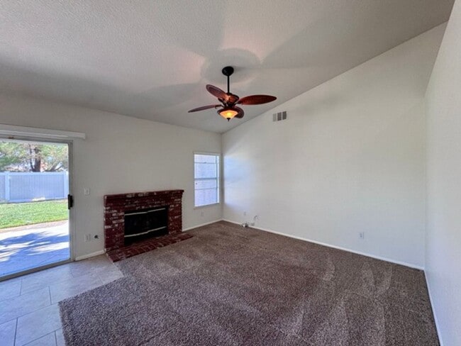 Building Photo - Spacious South Corona Single Story with 3 ...