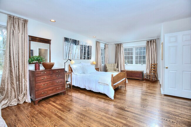 Building Photo - 1 Graystone Ln