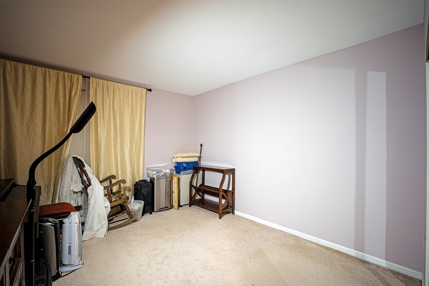 Building Photo - 2037 Royal Fern Ct