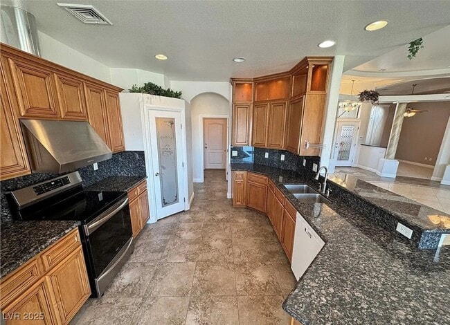 Building Photo - 3580 Prairie Ave