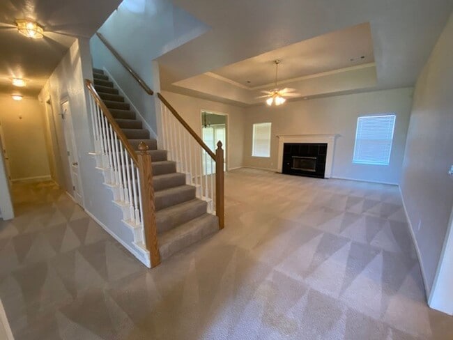 Building Photo - Available Now!!!  Union schools: 4 bedroom...