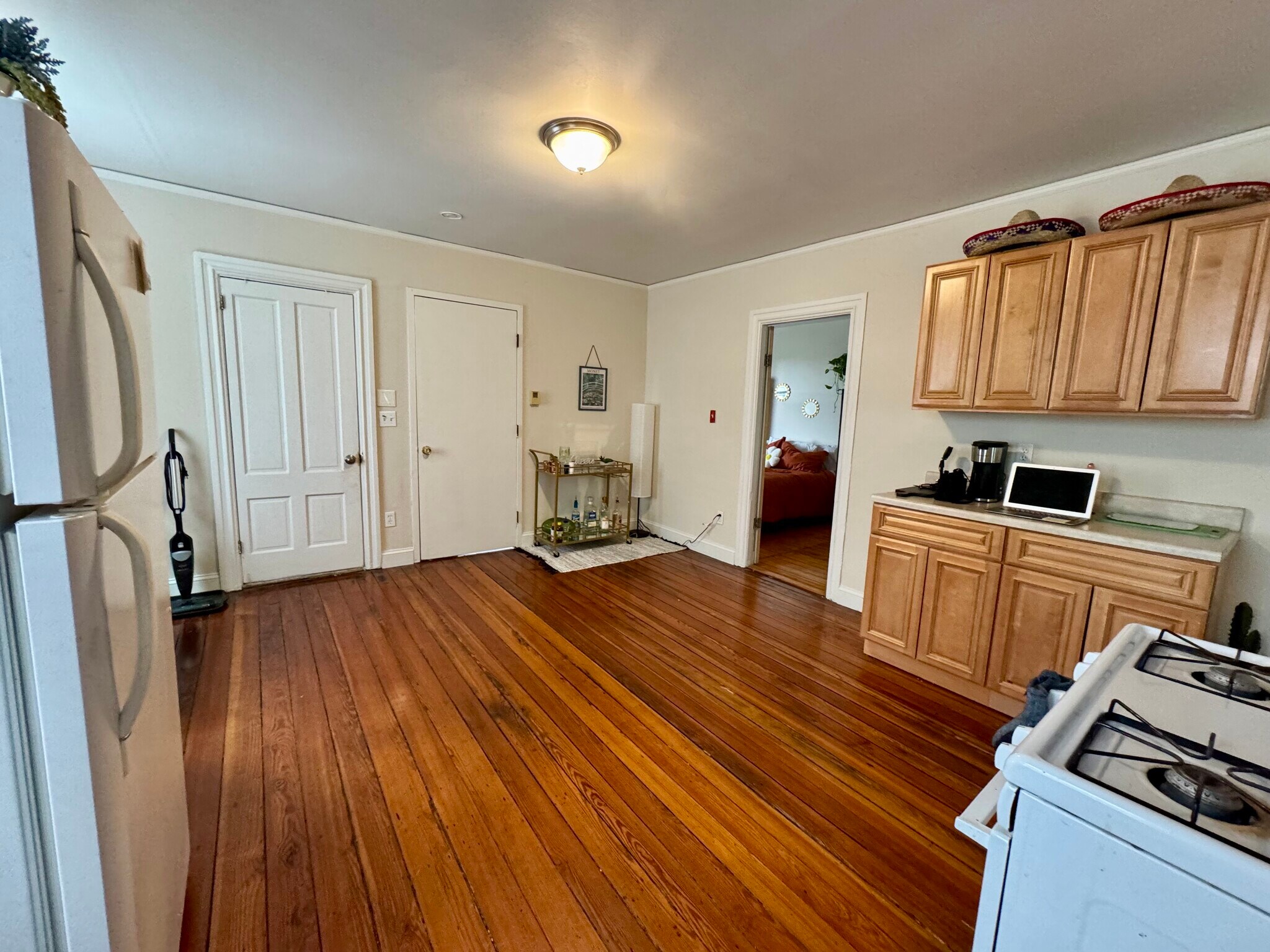 Building Photo - 417 Atwells Ave