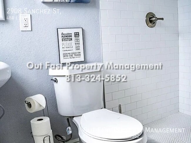 Building Photo - 2908 Sanchez St