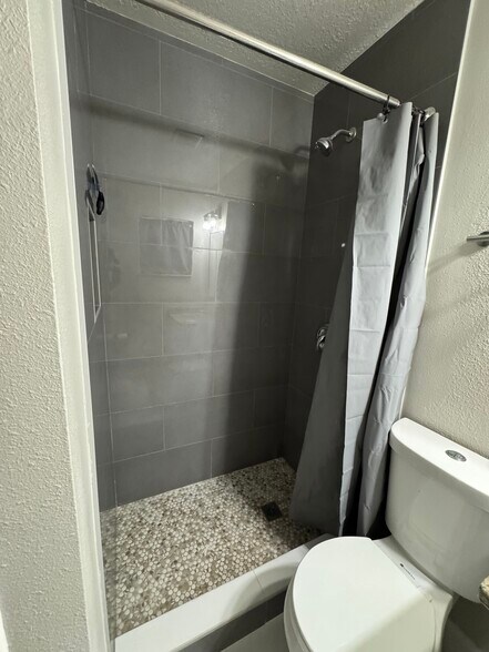 Building Photo - 555 Cadillac Blvd