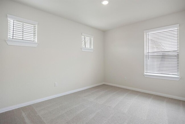 Building Photo - 10 Snowy Plover Ln