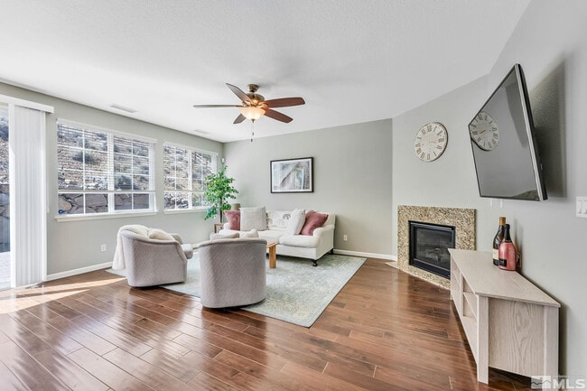 Building Photo - 2725 Peavine Creek Rd