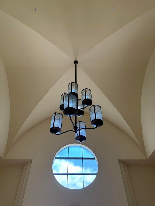 Building Photo - 2793 Shaughnessy Dr