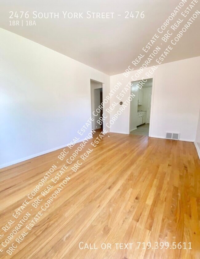 Building Photo - 2476 S York St