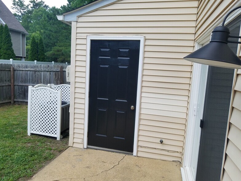 Building Photo - 31 Sally Ann Pl