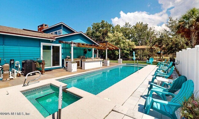 Building Photo - 6433 River Point Dr