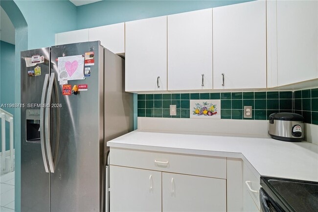 Building Photo - 12111 SW 5th Ct