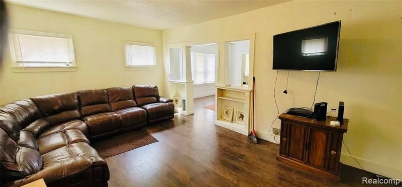 Building Photo - 74 S Anderson Ave