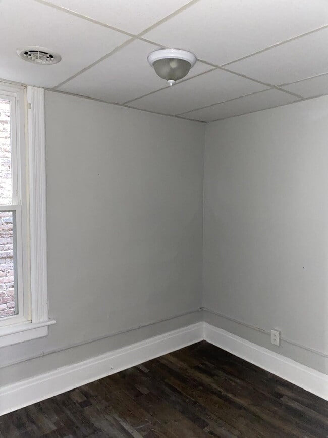 Building Photo - 5 Hill St