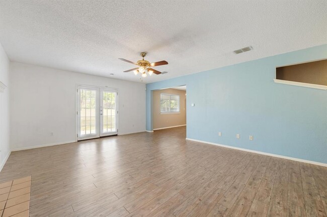Building Photo - 1016 Peggotty Pl