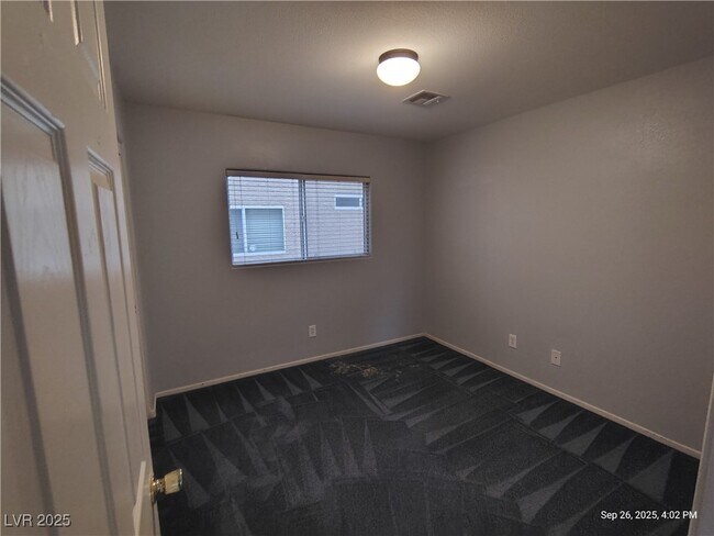 Building Photo - 6284 W Cougar Ave