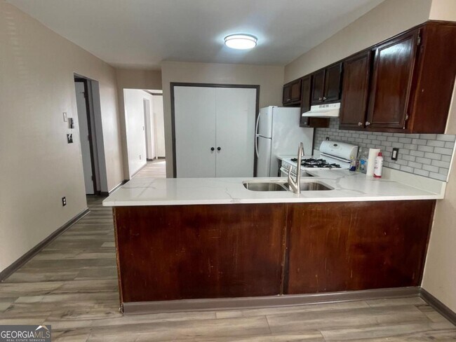 Building Photo - 4912 Windsor Downs Dr