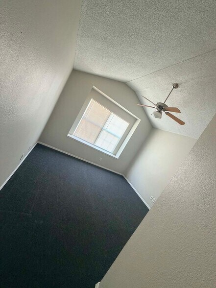 Building Photo - 4516 Lorenzo Ponce Dr