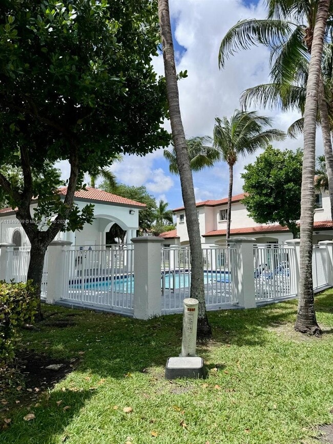 Building Photo - 8420 SW 150th Ave