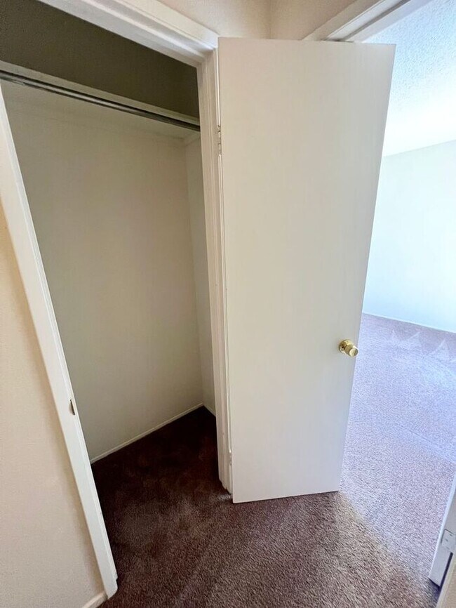 Building Photo - Welcome to your new home in the heart of Pacific Beach!