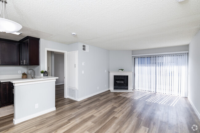 Interior Photo - Saticoy Gardens