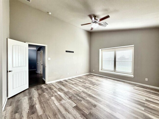 Building Photo - 7403 Cypress Pin Oak Dr