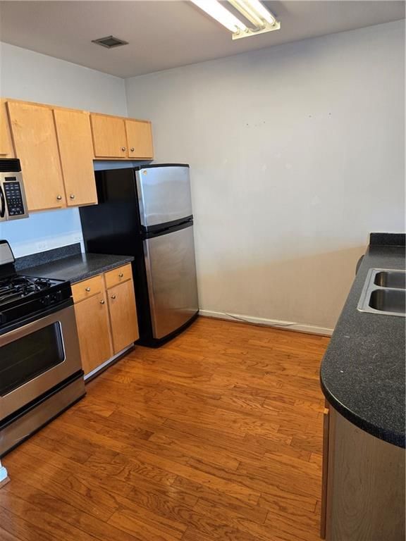 Building Photo - 115 W Peachtree Pl NW