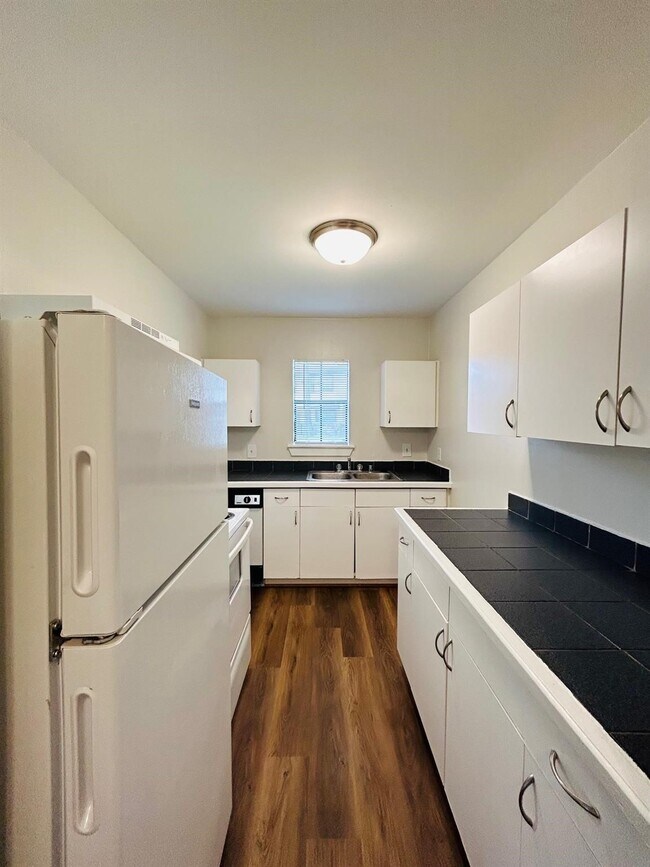 Building Photo - 3629 N MacGregor Way