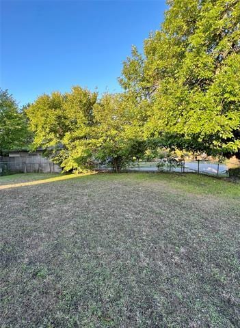 Building Photo - 1319 N Clay St