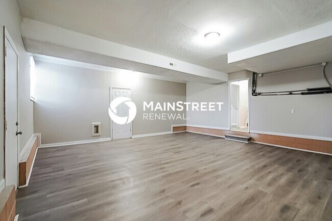Building Photo - 5 Bedroom Pet-Friendly Home in NASHVILLE, ...