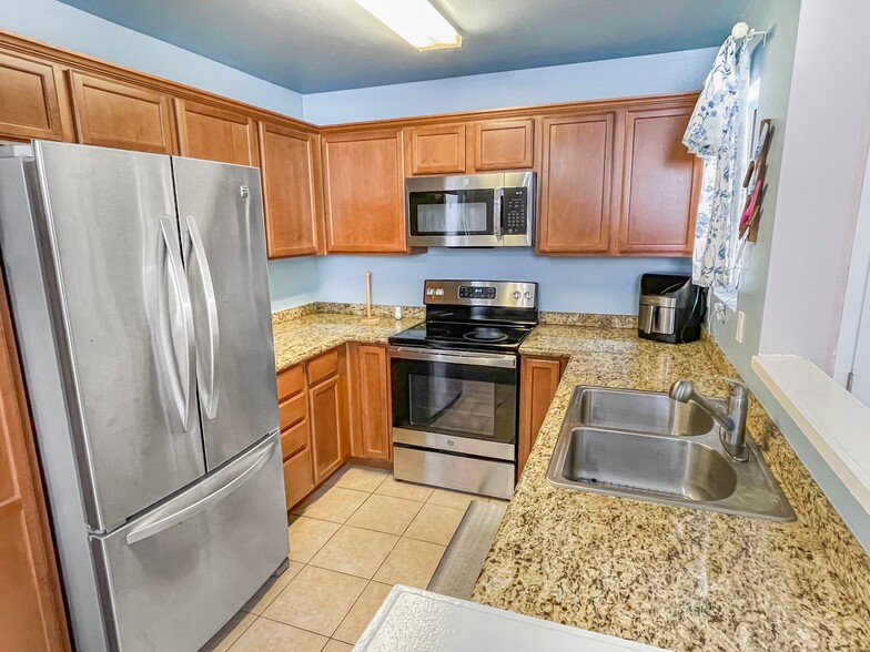 Building Photo - 12191 Cuyamaca College Dr E