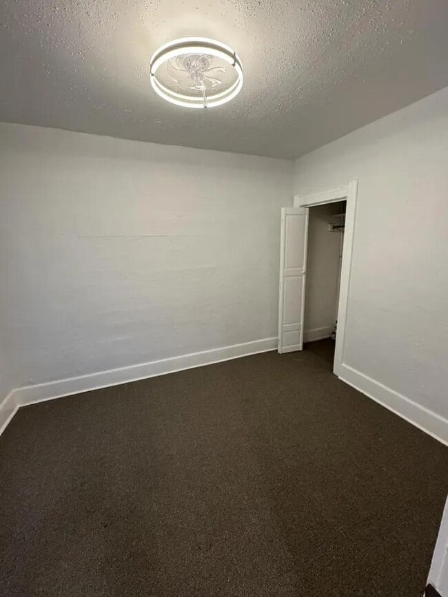 Building Photo - 54 E Sylvania Ave