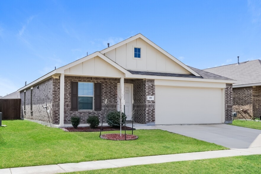 Building Photo - 911 Lady Bird St