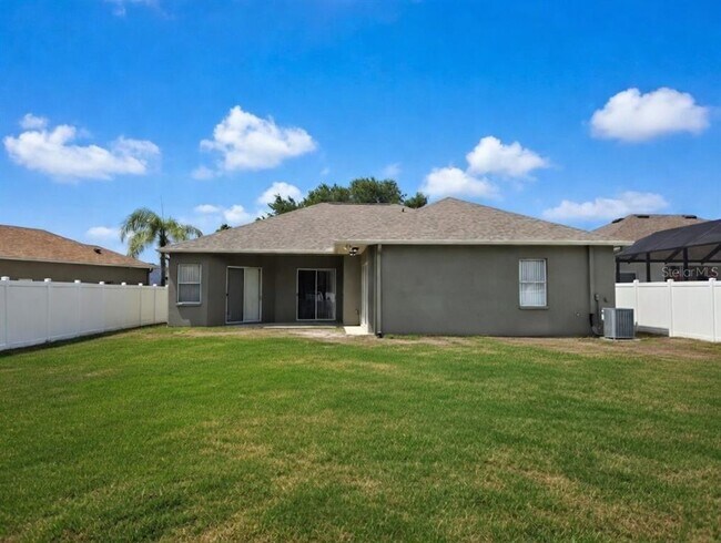 Building Photo - 10805 Australian Pine Dr