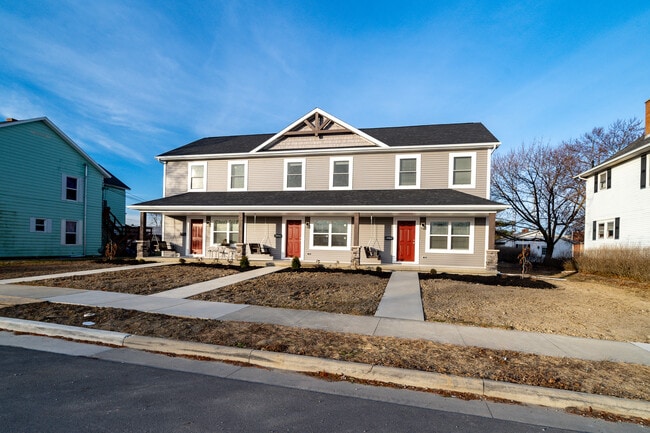 Building Photo - 311 E Auglaize St