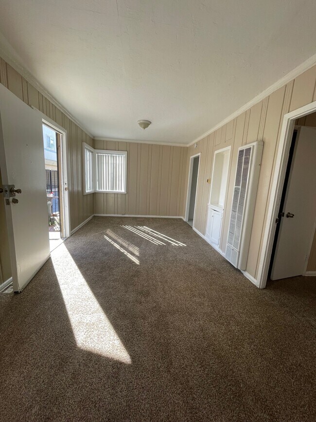 Building Photo - 4972 El Cajon Blvd