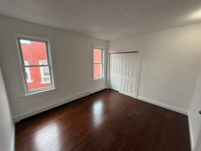 Building Photo - 122-124-124 Shultas Pl