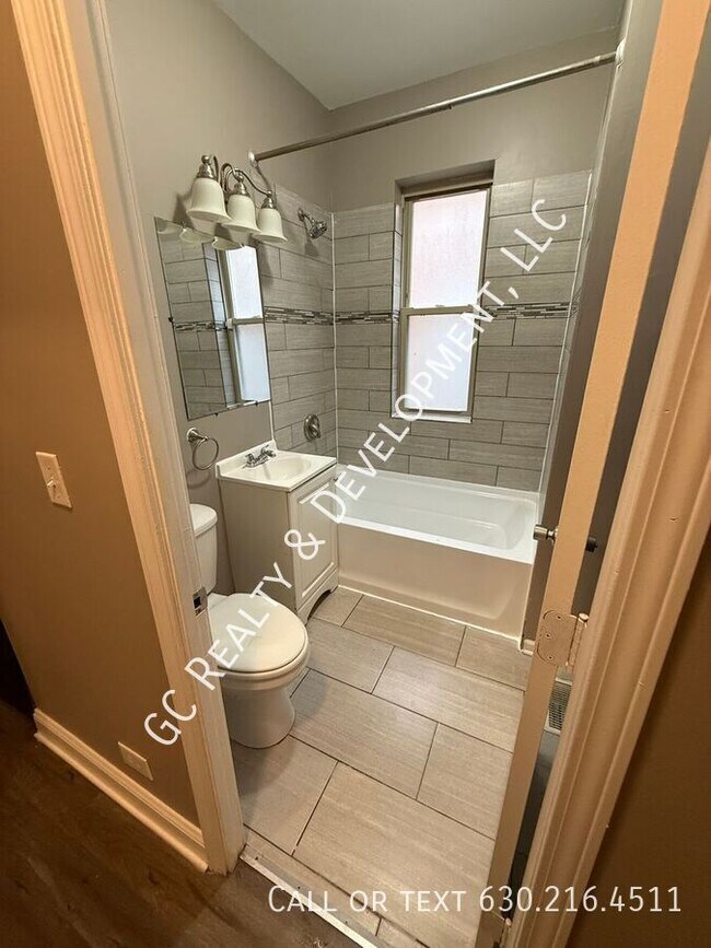 Building Photo - 7323 S Yates Blvd