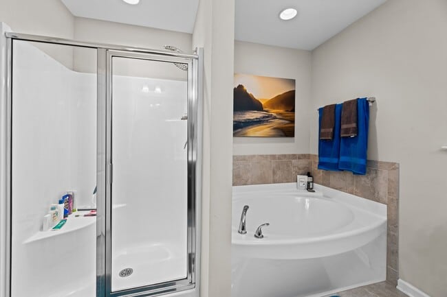 Building Photo - 211 Lynden Ln