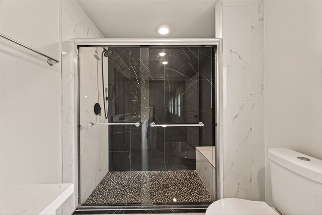 Building Photo - 3710 Daphne St