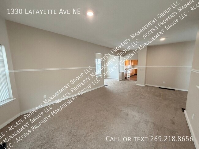 Building Photo - 1330 Lafayette Ave NE