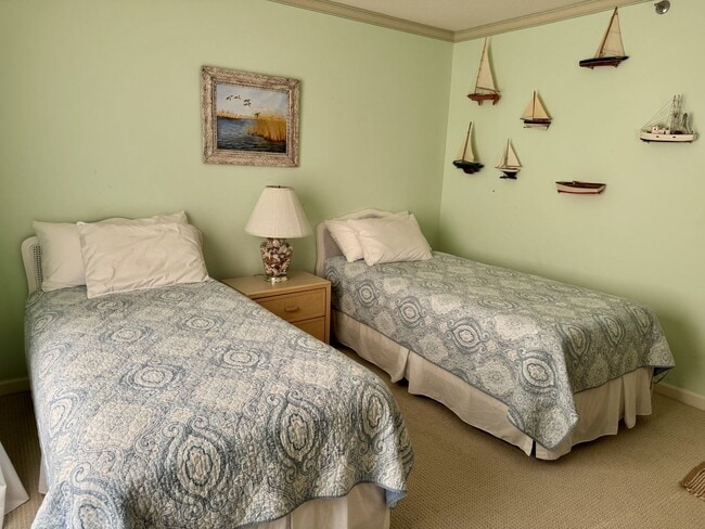 Building Photo - Furnished Waterfront Condo in Hilton Head Plantation - Mariners Pt