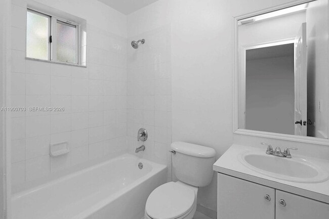 Building Photo - 2239 SE 25th Ave