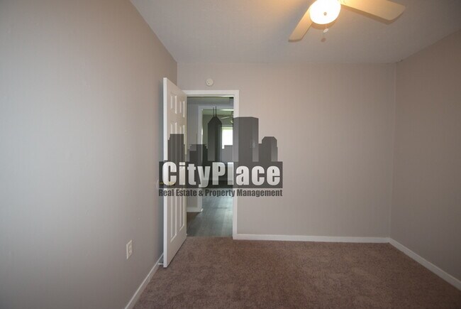 Building Photo - 137 S Catherwood Ave