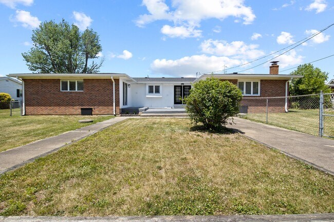Building Photo - 4321 W Whiteland Rd